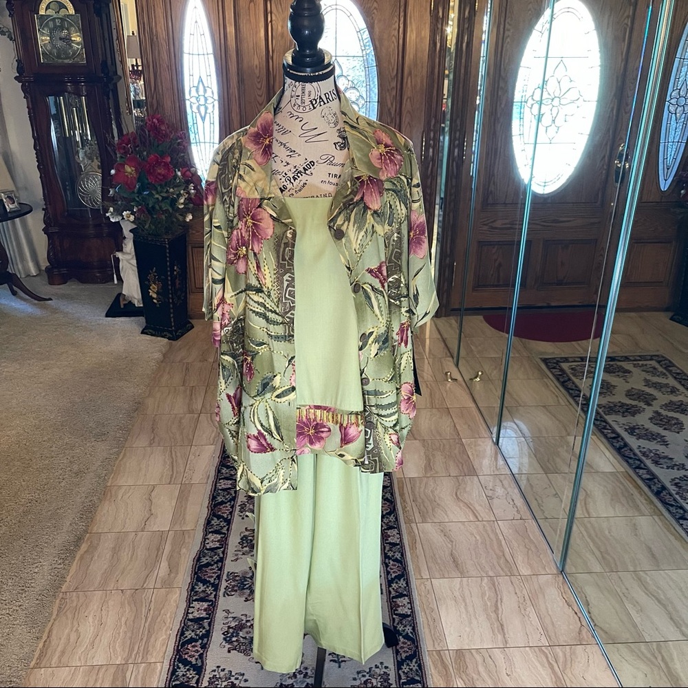 PARADISO ll Floral 3 Piece Outfit